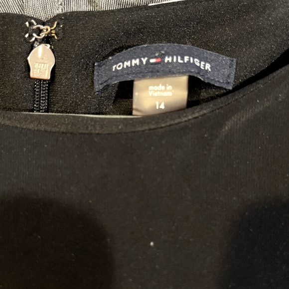 Tommy Hilfiger Elegant Dress - Picture 2 of 6